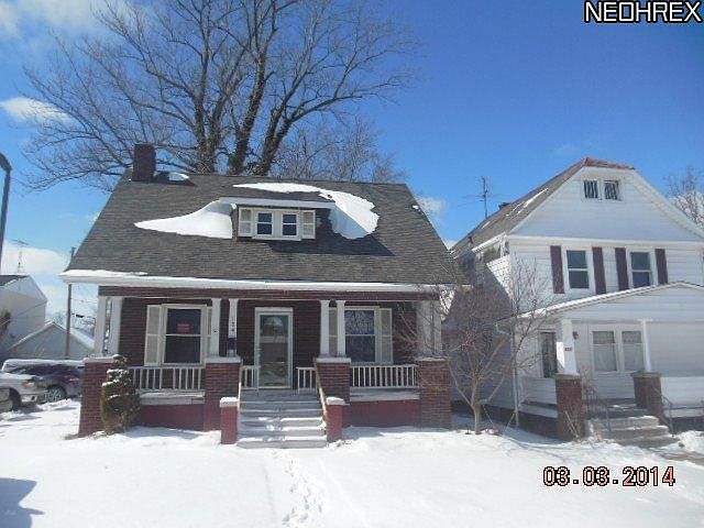 1st image of 104 Longford Ave