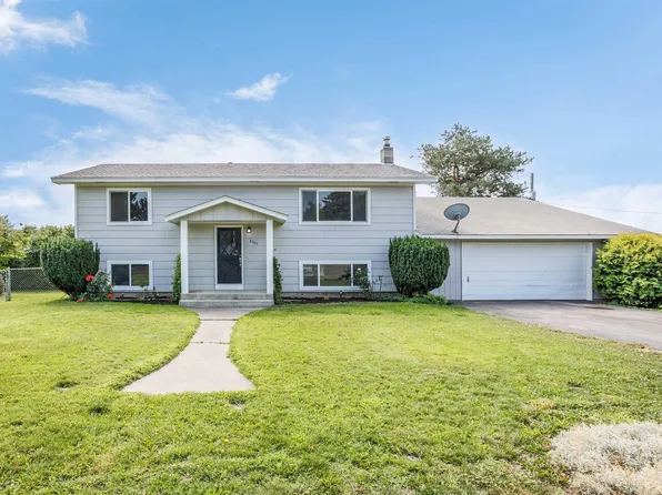 2202 Hill Dr, Grandview, WA 98930