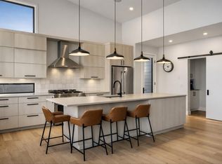 19170 Gateway Loop, Bend, OR 97702