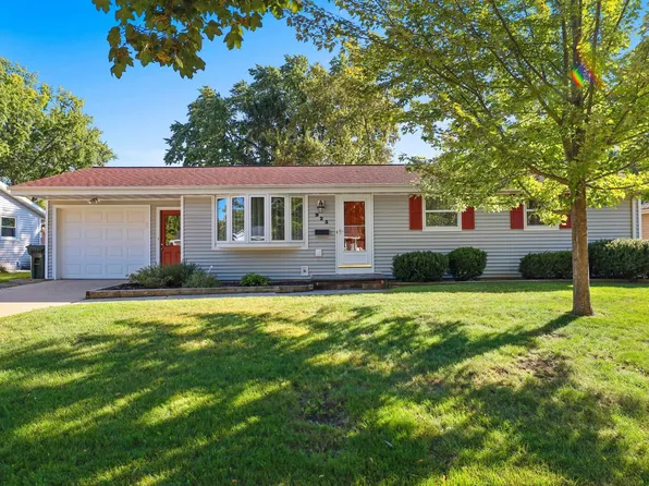 923 Amhart Dr, De Pere, WI 54115