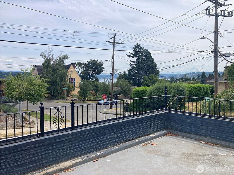 2nd image of 6925 52nd Avenue S