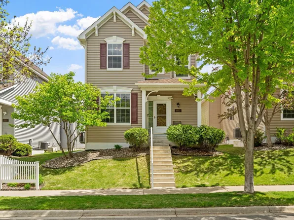 10013 Iris Ln, Eden Prairie, MN 55347