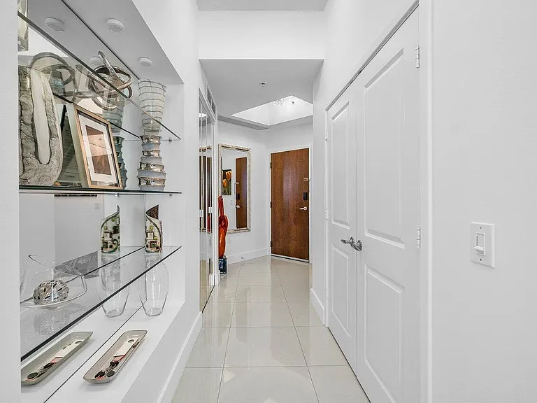 300 S Australian Ave #1418 — Photo 3