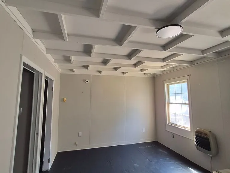 250 S Poplar St — Photo 8