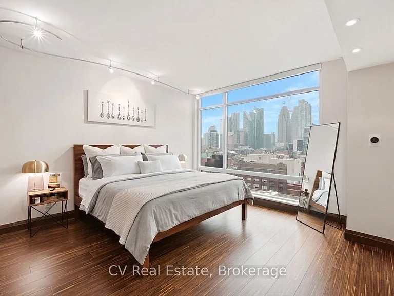 333 Adelaide St E #1414 — Photo 19