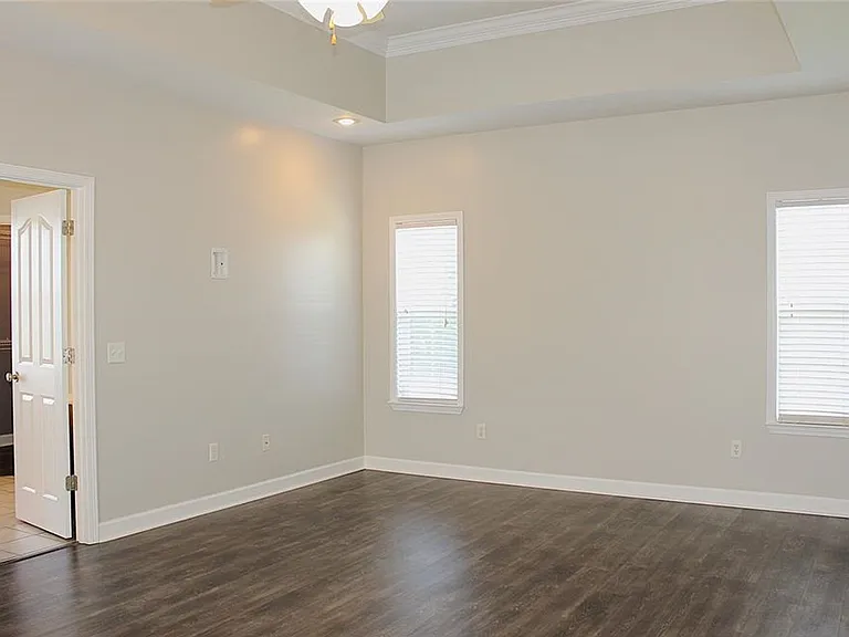 105 Frisco Ln — Photo 12