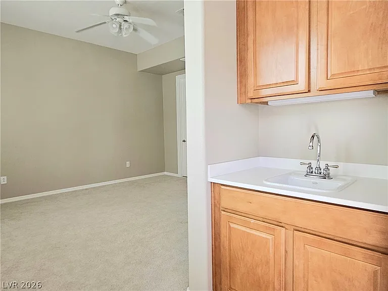 2139 Twin Falls Dr — Photo 43