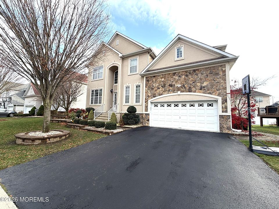 1st image of 13 Eddington Lane