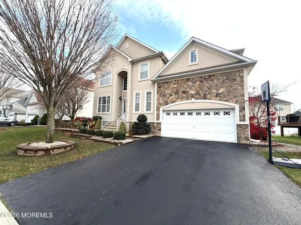 13 Eddington Lane, Monroe, NJ 08831