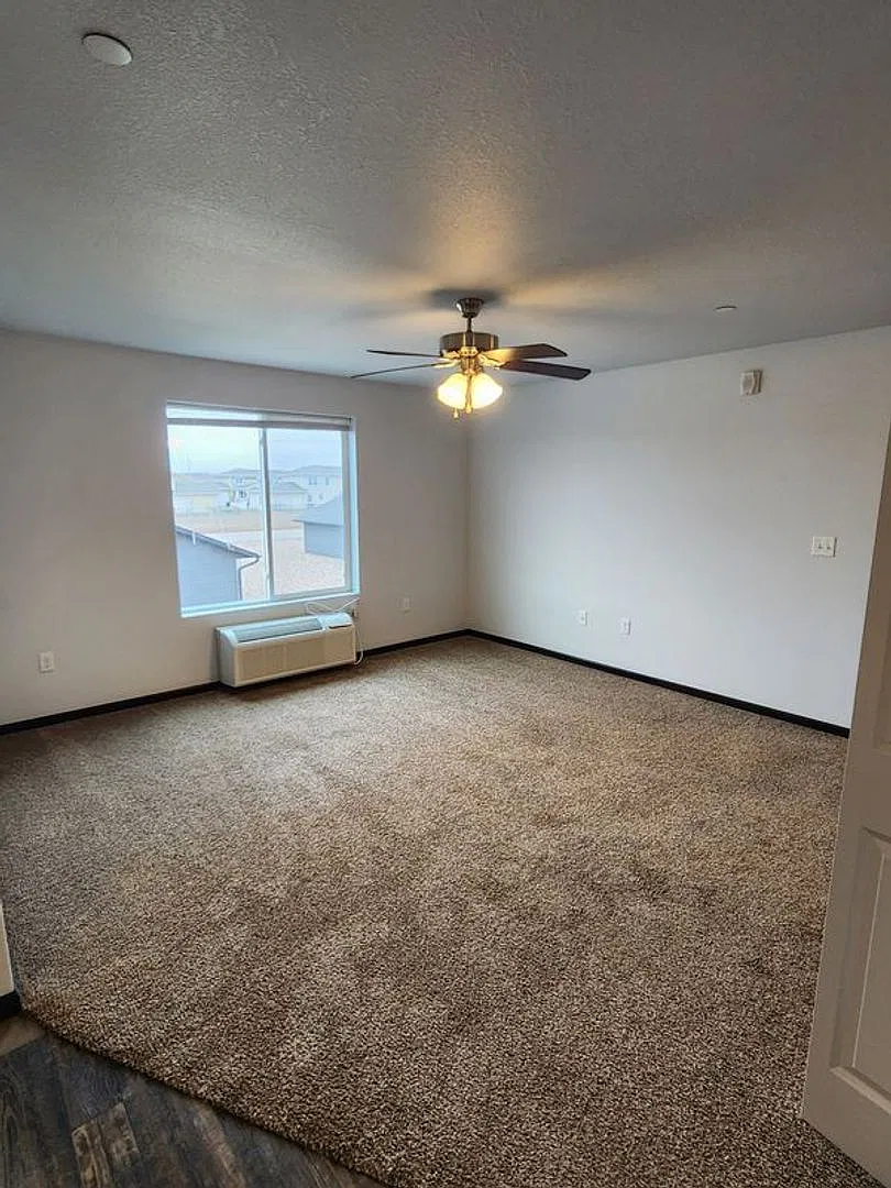 857 Tower Rd — Photo 4