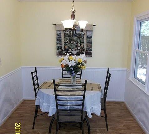4th image of 258 Lee Road 504