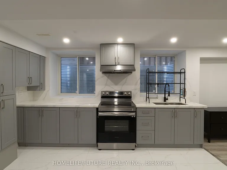 72 Sandford Cres #BASEMENT — Photo 4