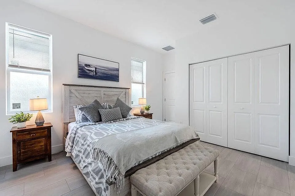 3510 Hiawatha Avenue - 1 — Photo 2