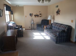 710 N 2853rd Rd, Utica, IL 61373