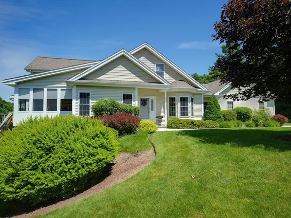 97 Orchard Meadow Dr #97, Shrewsbury, MA 01545