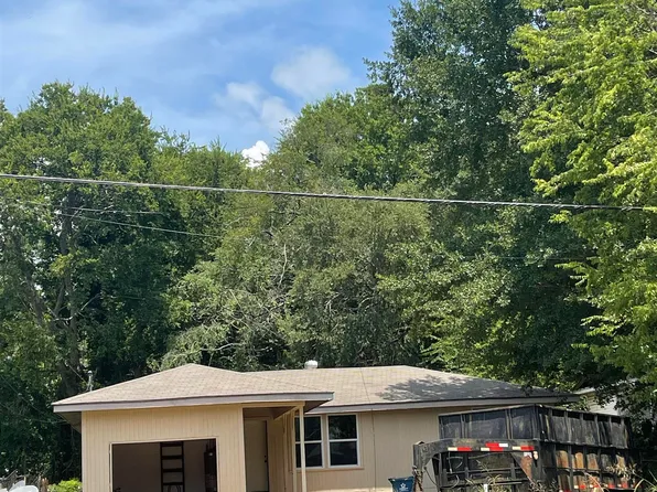 1104 Webb St, Daingerfield, TX 75638