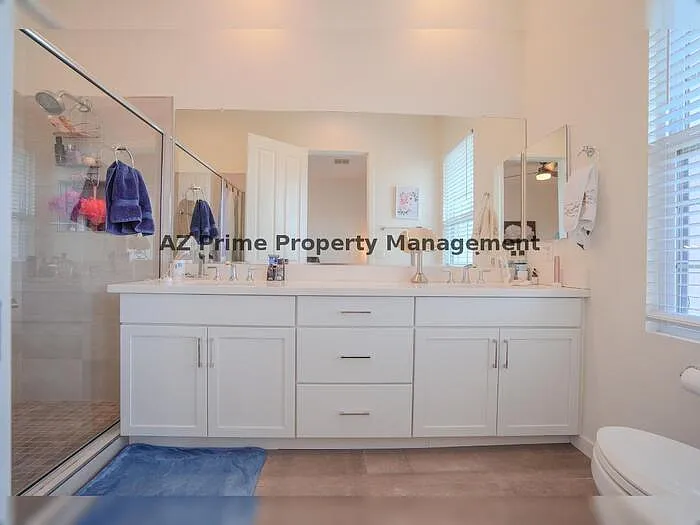 4438 N 27th St #4 — Photo 25