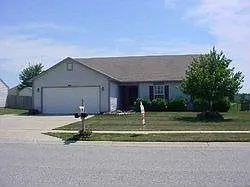 240 Pineview Dr photo 1