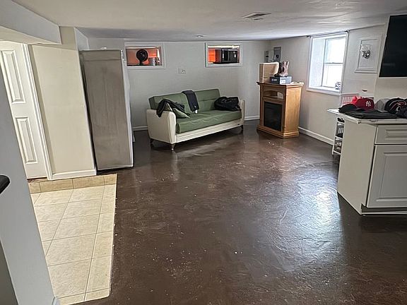3rd image of 87-89 Ellis Ave