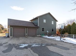 N13687 Arabian Ln, Trempealeau, WI 54661