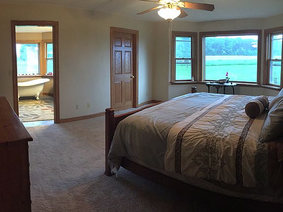 Master bedroom/bath