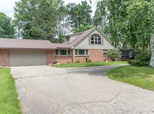 227 Wahwahtaysee Way, Battle Creek, MI 49015