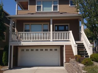 222 NW 45th St, Seattle, WA 98107