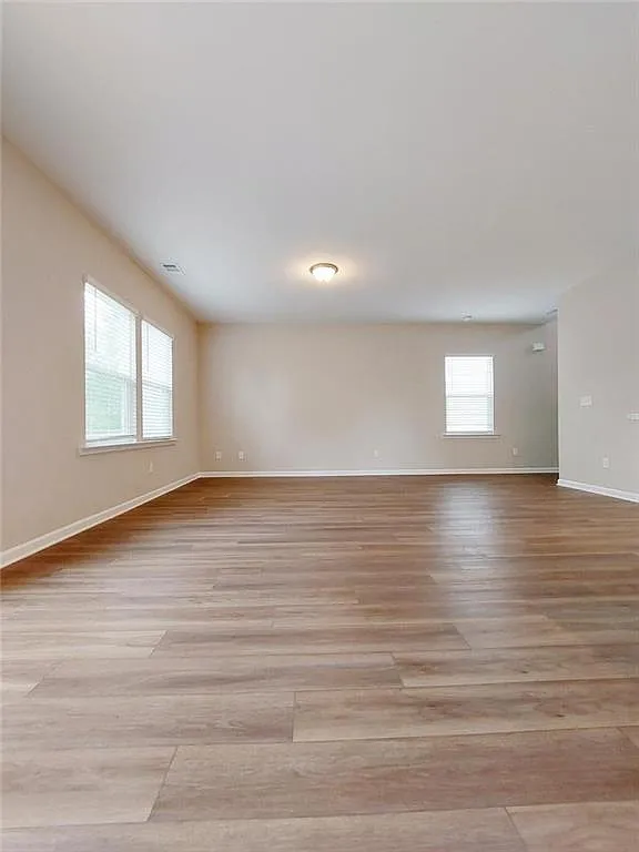4 bed, 2.5 bath, 1875 sqft, $2,150 — Photo 4