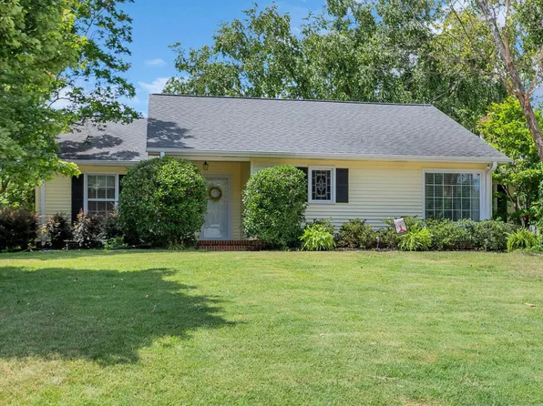 205 Harrogate Ct, Simpsonville, SC 29681