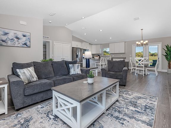 2nd image of 2213 SW Salmon Road