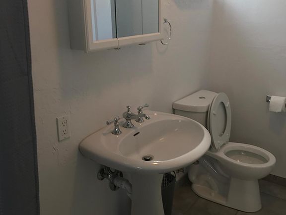 2nd image of 529 Runnymede St