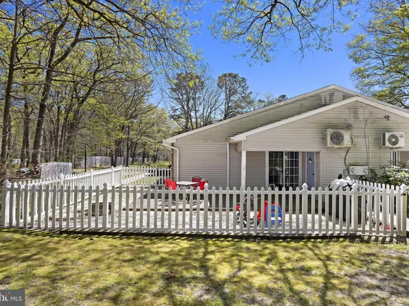 19 Driftwood Dr #212, Tuckerton, NJ 08087