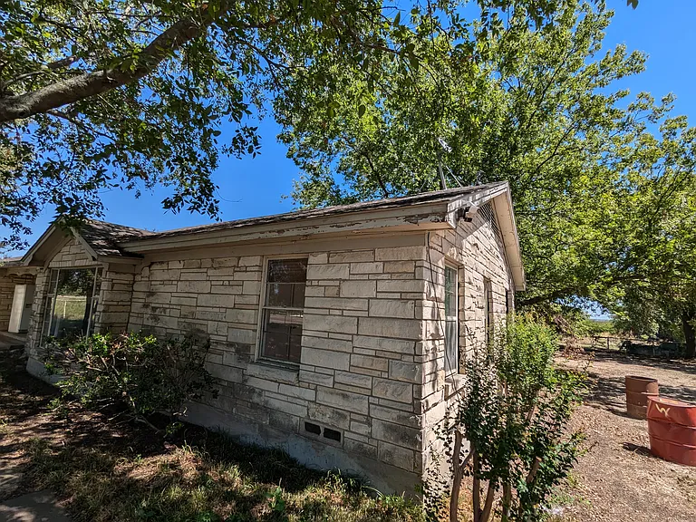1998 FM 1385 — Photo 10