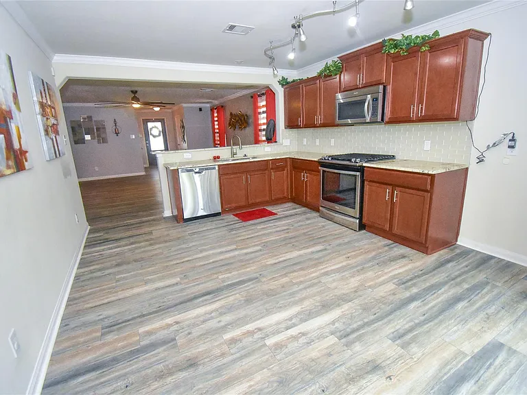 12114 Helvick Crescent Ave — Photo 9