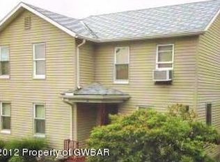 12 Chestnut Hill Rd, Pittston, PA 18640