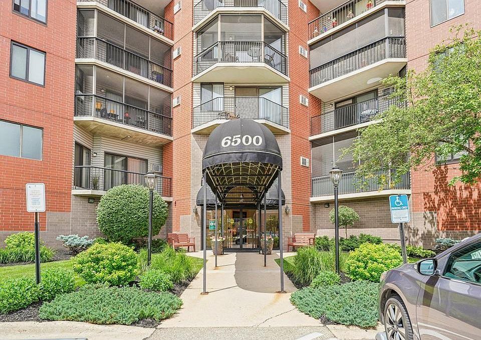 1st image of 6500 Woodlake Dr APT 702