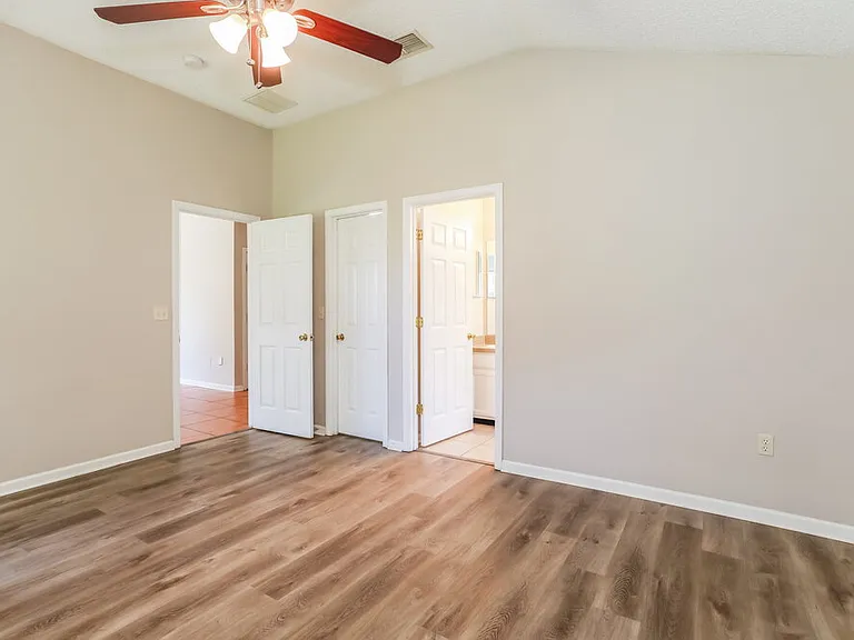 8073 Leafcrest Dr — Photo 10