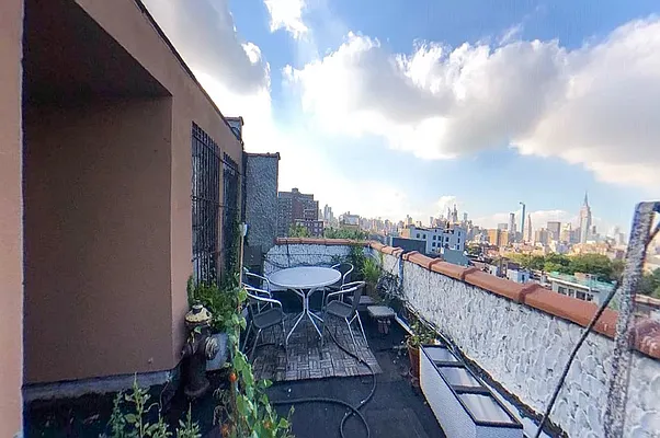 Rented by R New York | media 6