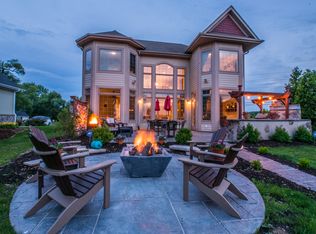 34340 Venice Beach Rd, Oconomowoc, WI 53066