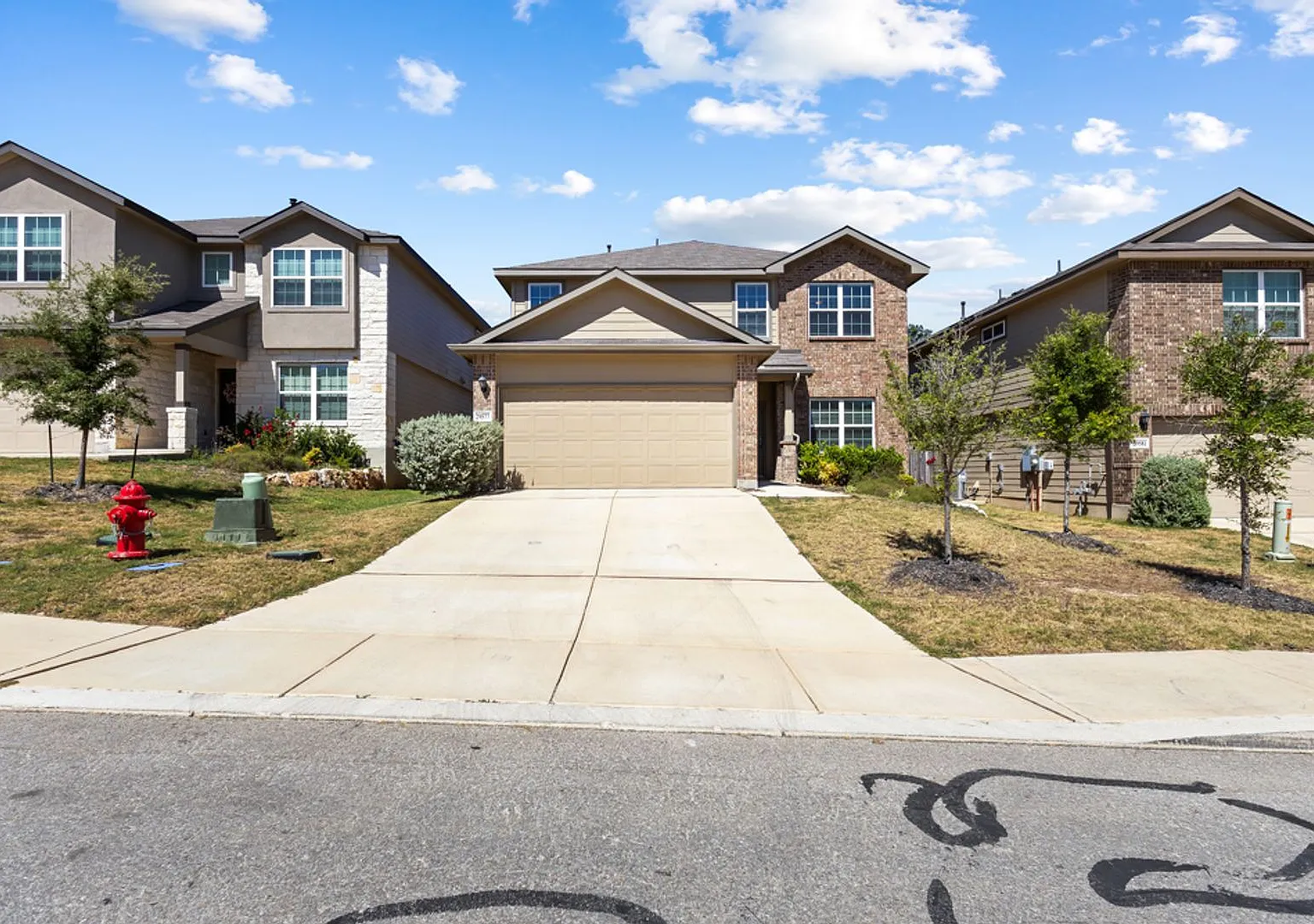 Generous Living Space in Copper Canyon 5 Bedrooms & 3.5 Baths — Photo 3