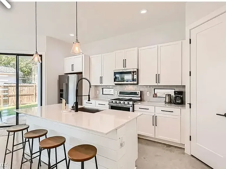 1705 Cedar Ave #1 — Photo 7