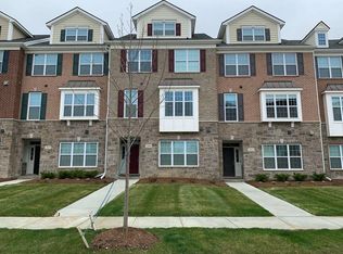 2811 Rathmore Ln, Ann Arbor, MI 48105