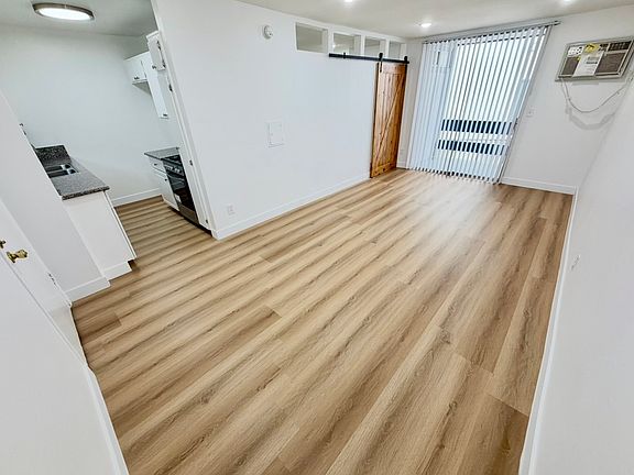 3rd image of 7100 Woodman Ave #203