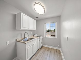 12306 Gale Ave APT 221, Hawthorne, CA 90250