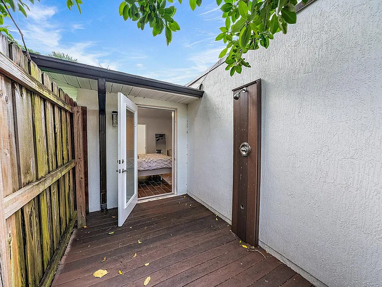 14120 Harbor Ln — Photo 10