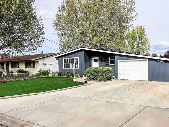 2nd image of 1209 S 44th Ave