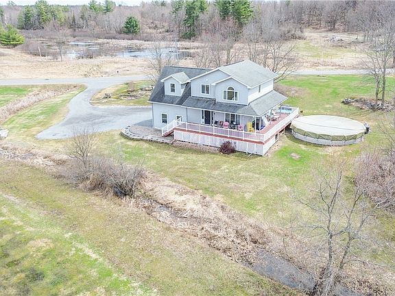 5th image of 44385 Stine Rd