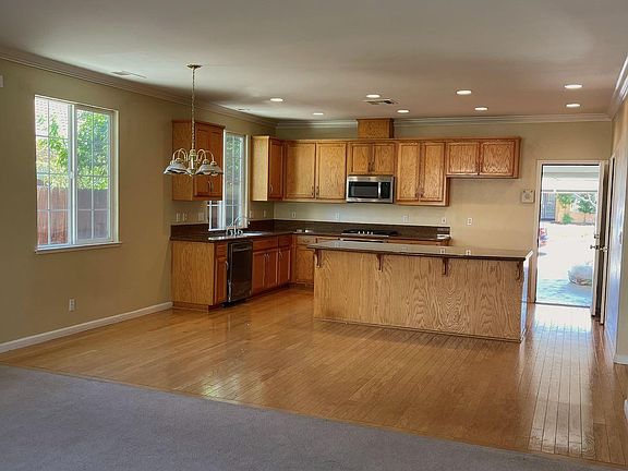 2nd image of 2335 Alamo Ct