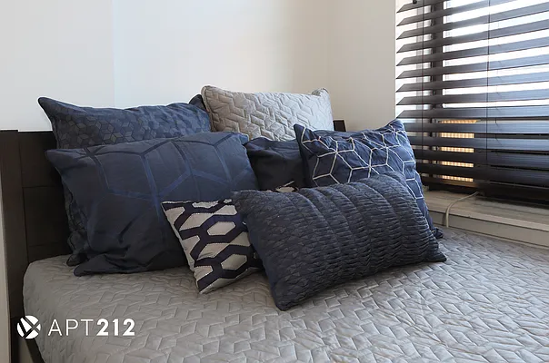 Rented by APT212 INC | media 8