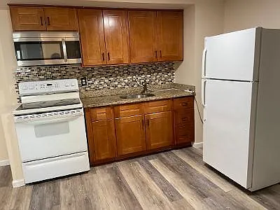 35 Dawes Ave #2 — Photo 5